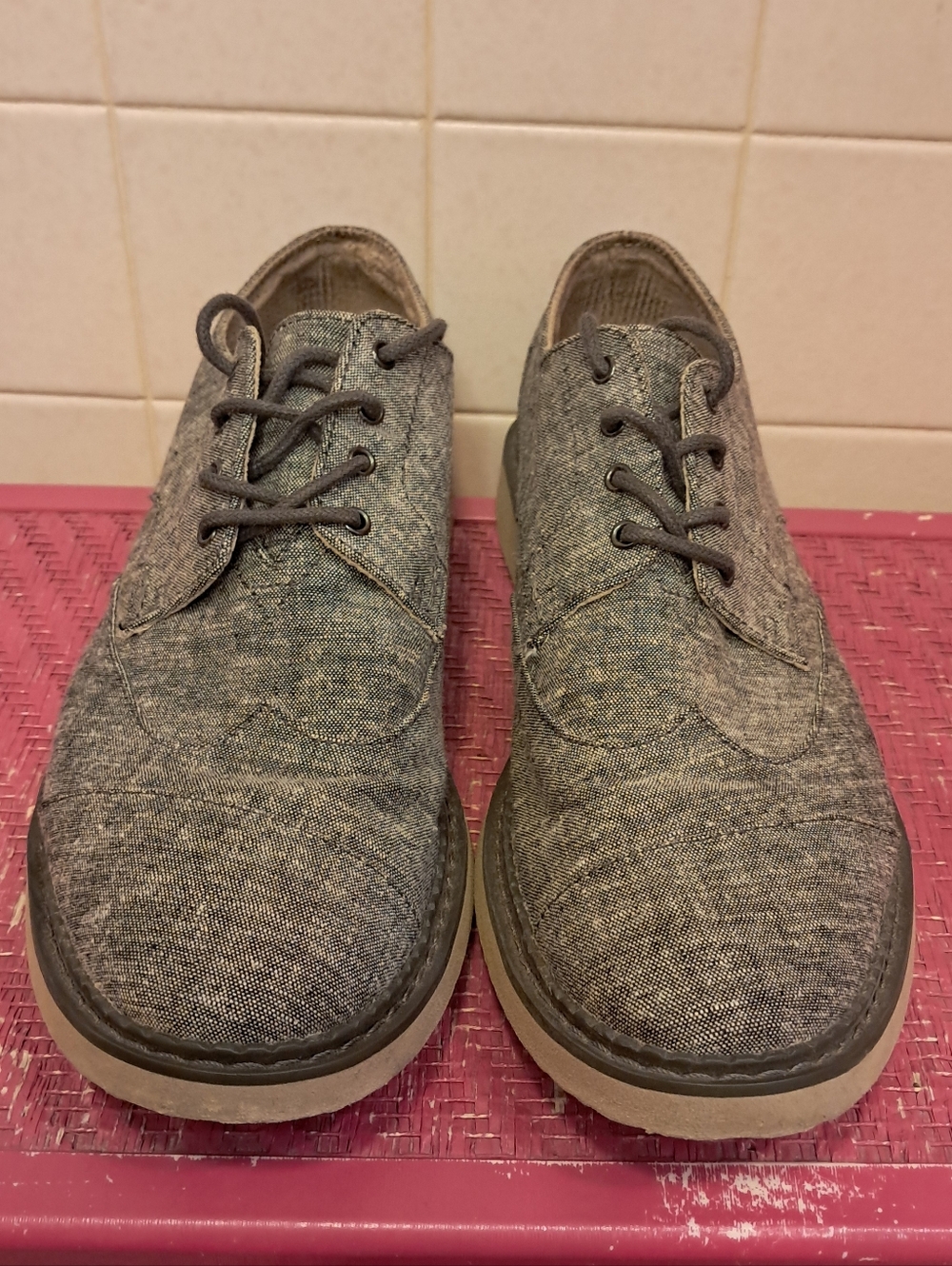 Men's Size 10.5 Toms Grey Canvas Shoes